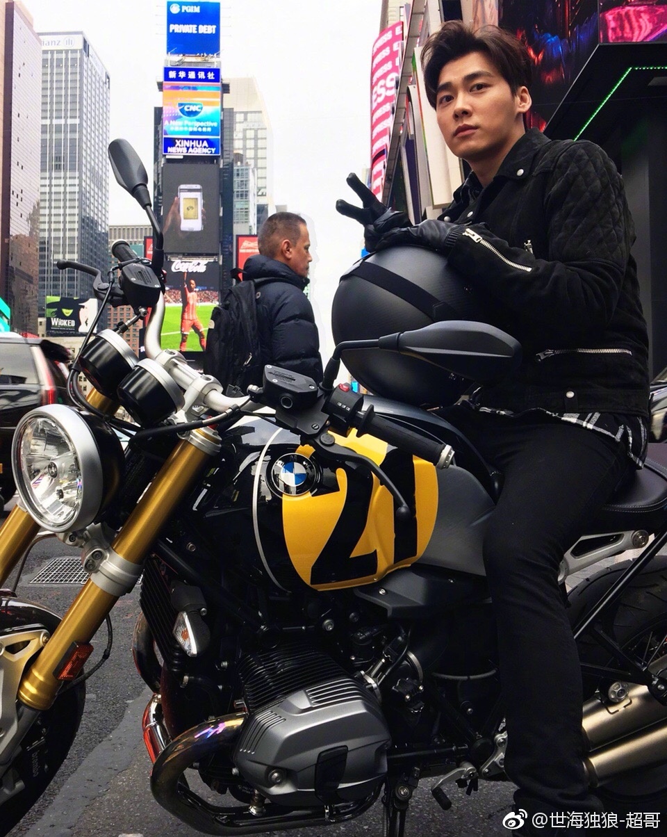 李易峰代言新时代电动车，引领潮流，启程未来
